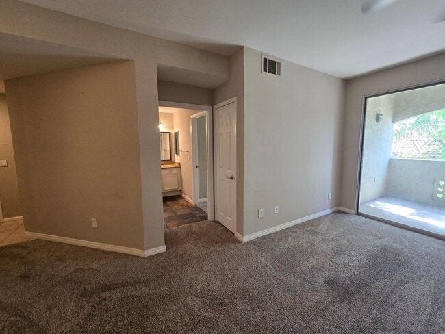 Building Photo - CANYON CREST CONDO