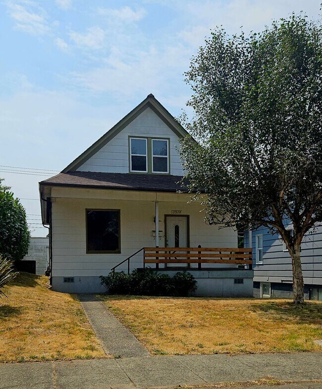 Building Photo - Lovely 2bedroom/1 bonus loft Tacoma house near UPS APPLICATION PENDING