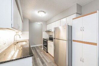 Building Photo - 7335 E Quincy Ave