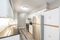 Building Photo - 7335 E Quincy Ave