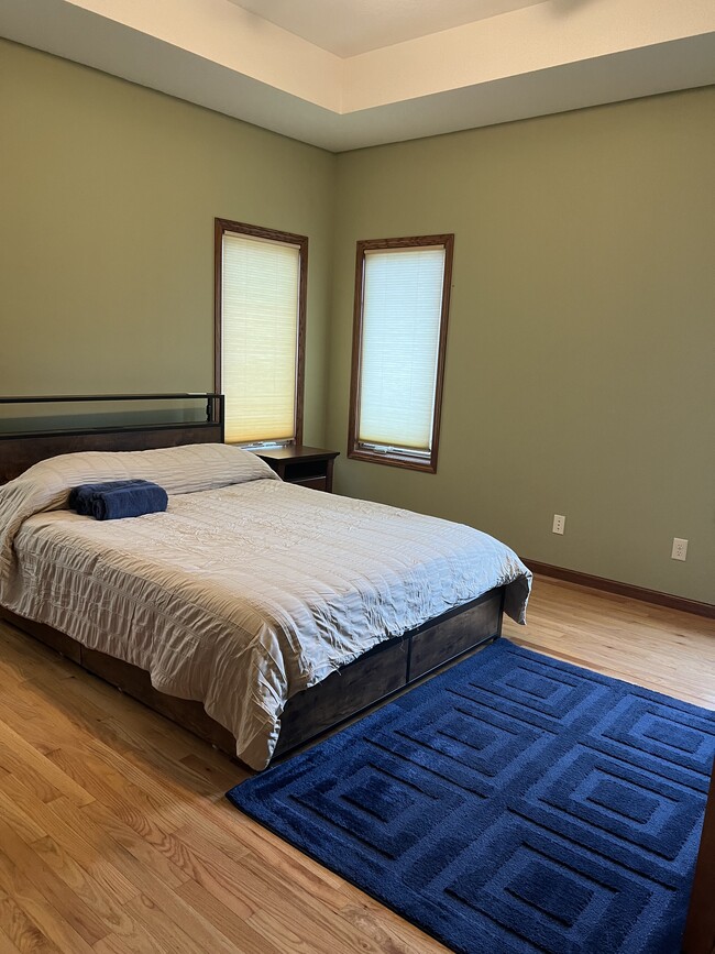 Building Photo - 310 N 1st St