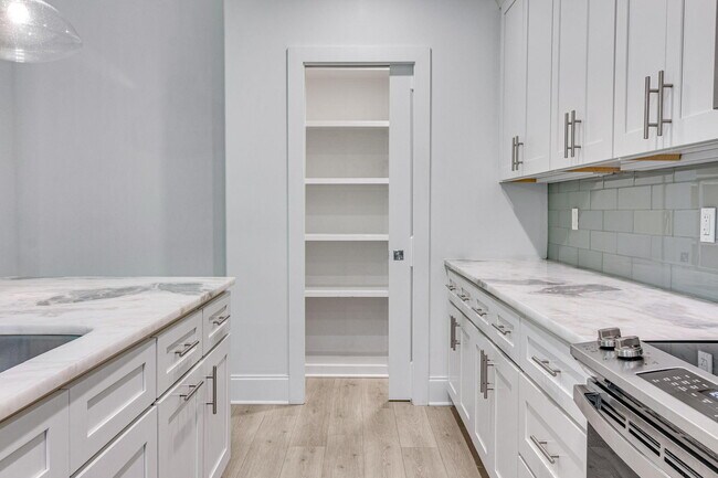 Building Photo - 105 Sugar Sands Dr