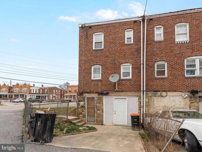 Building Photo - 1006 Butler St