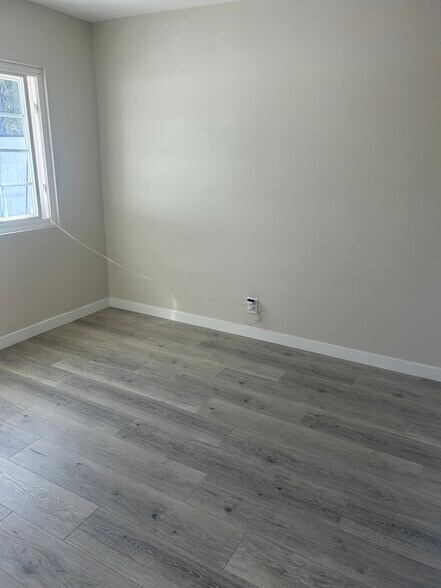 Building Photo - 6537 Valjean Ave