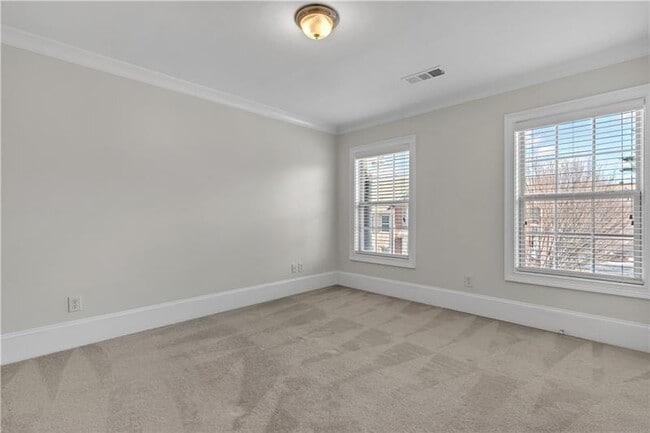 Building Photo - 2762 Durham Dr NE