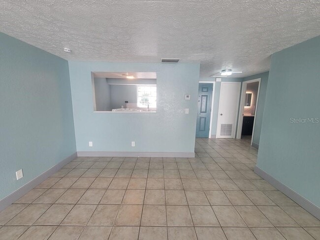 Building Photo - 5711 Silver Spur Dr