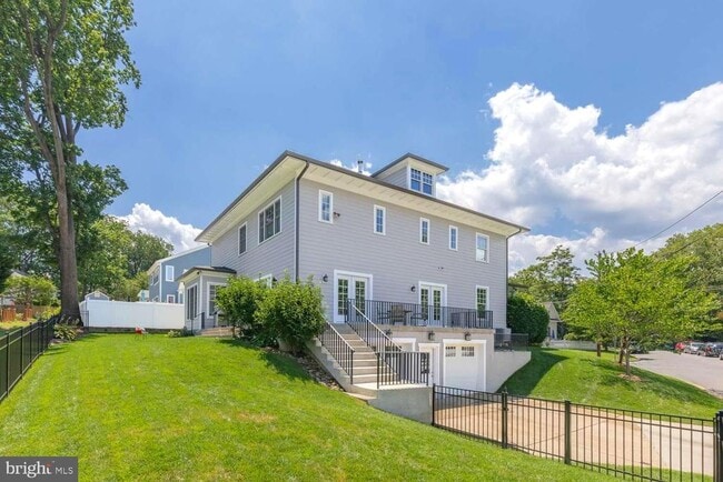 Building Photo - 4917 Bayard Blvd