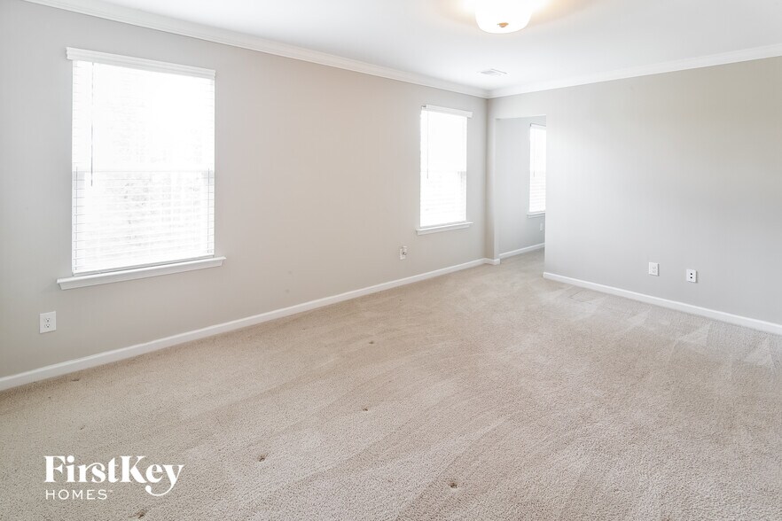 Building Photo - 331 Dunlin Dr