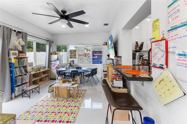 Building Photo - 8580 NW 11th Ct