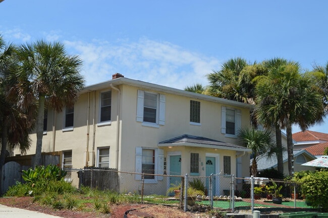 Building Photo - 186 11th St N