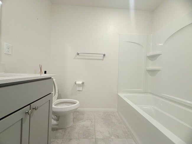 Building Photo - Wonderful upgraded two story single house