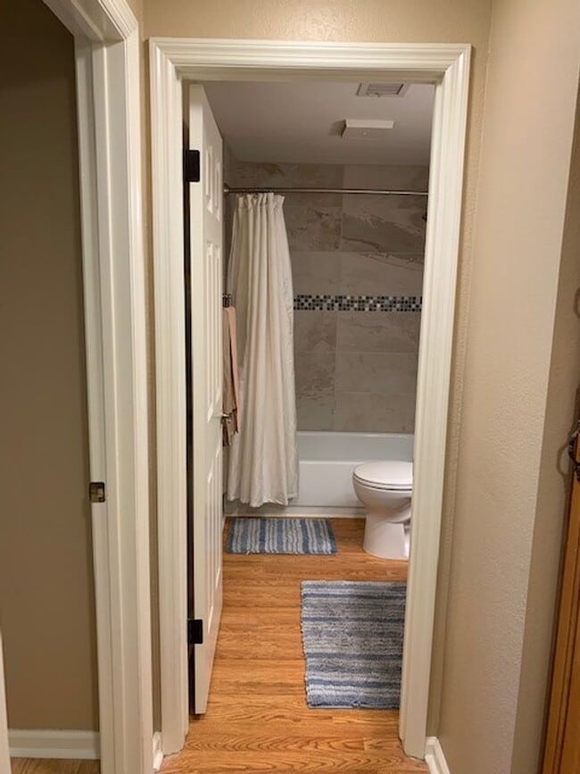 Building Photo - One bedroom condo/ Scottsdale
