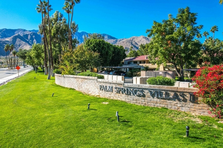 Front Location - 2801 N Los Felices Cir E