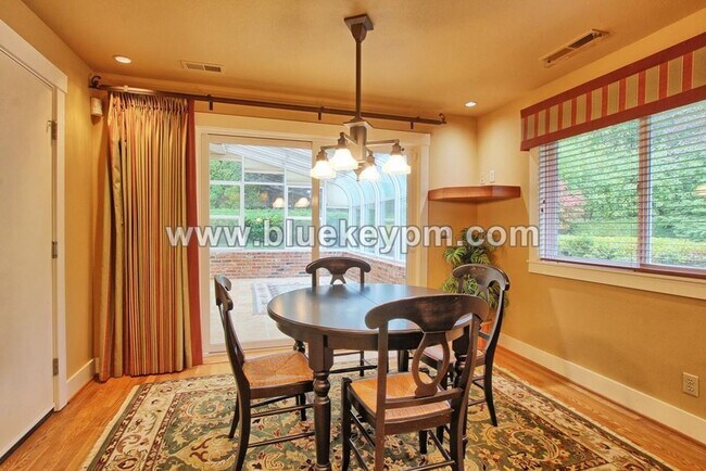 Building Photo - 3 Bed, 2 Bath, 1 Acre Home in Ridgefield, WA