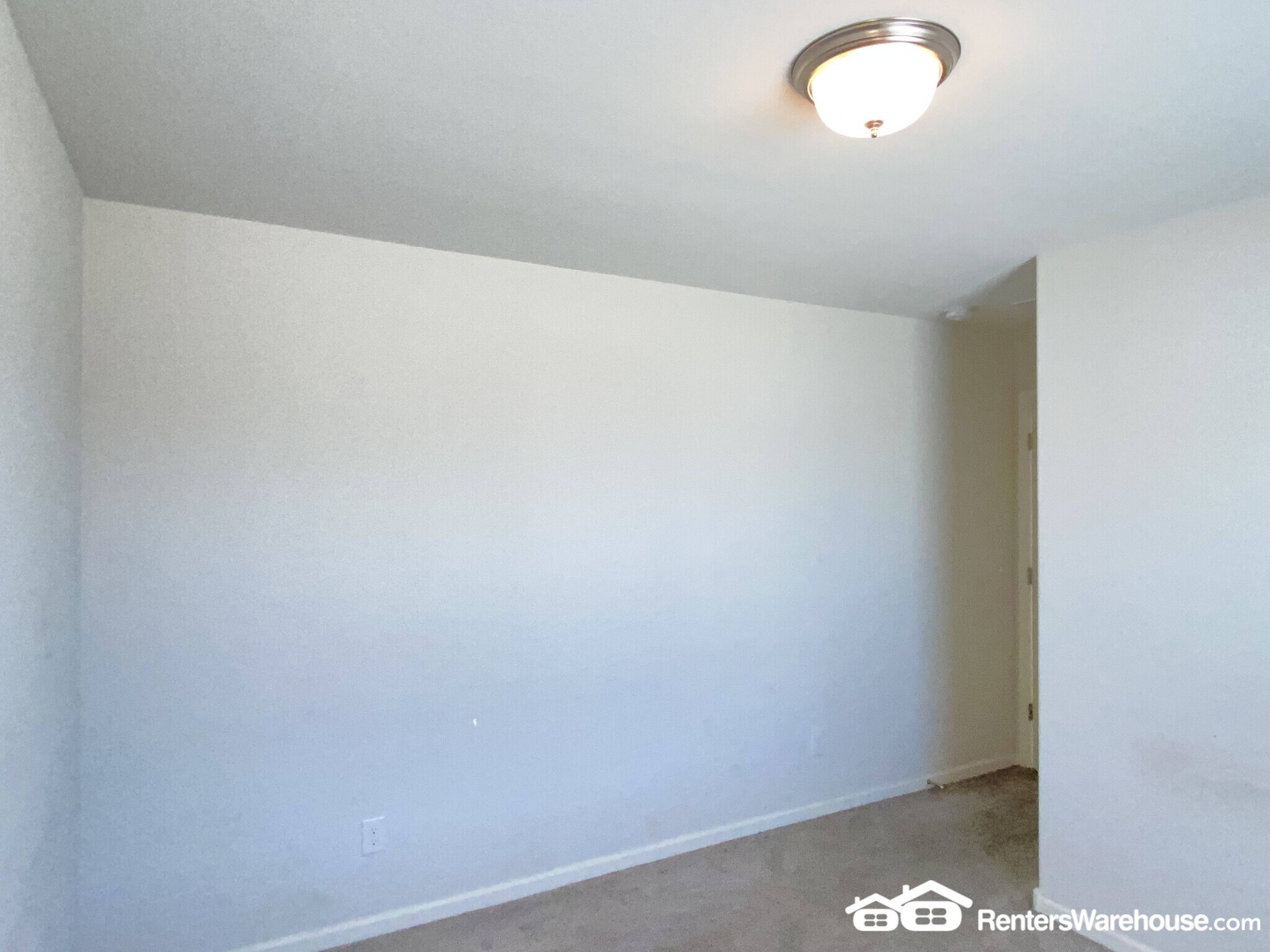 Building Photo - 335 Watson Pl