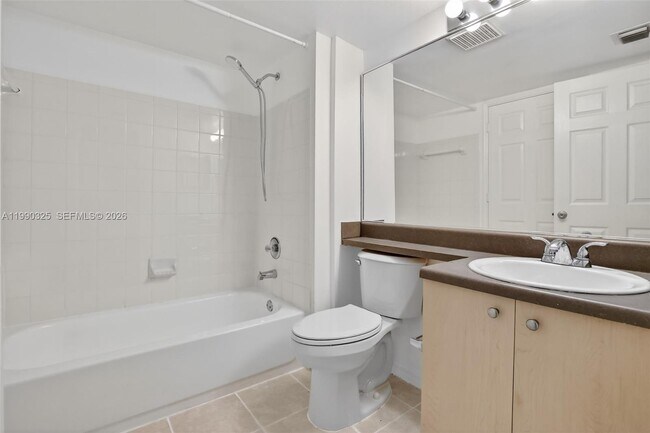 Building Photo - 2496 Centergate Dr