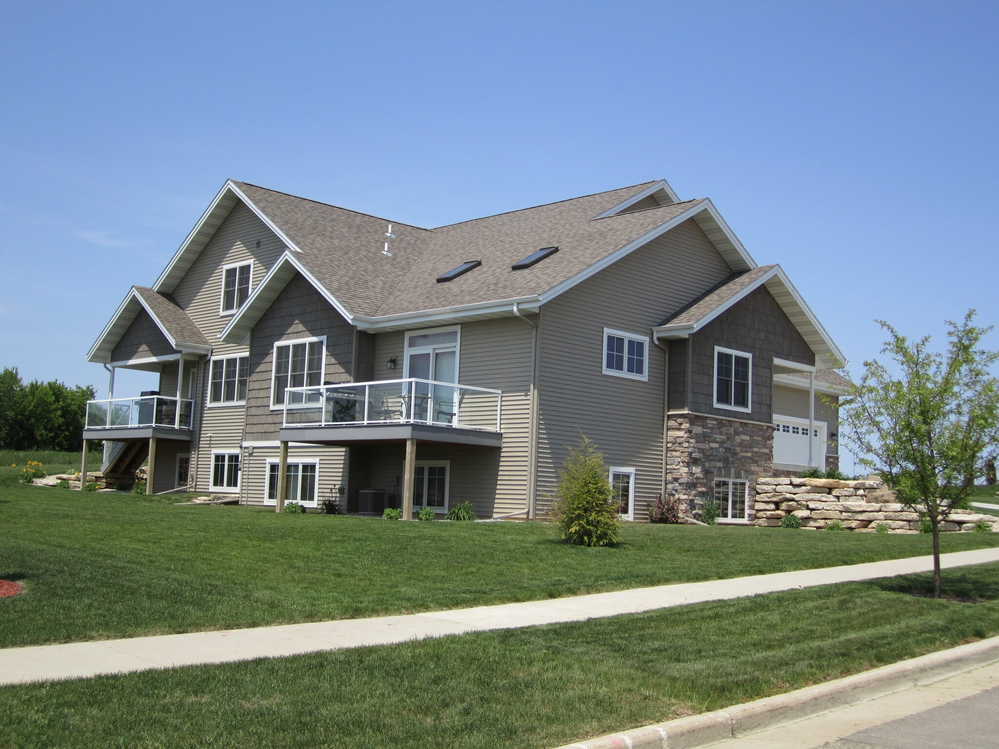 Building Photo - 420 Breckenridge Rd
