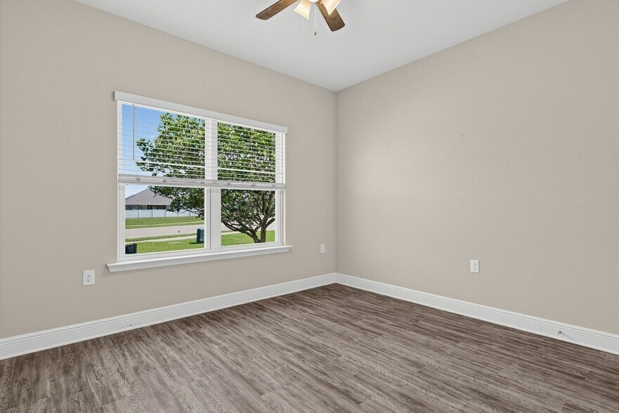 Building Photo - 24848 Smarty Jones Cir