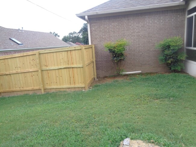 Building Photo - 5059 Silver Oak Dr