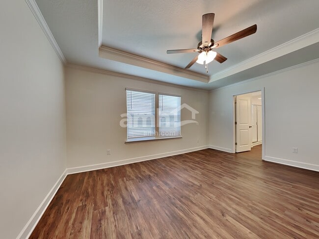 Building Photo - 1019 Tan Tara Trl