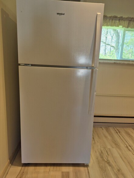 Building Photo - 81 W North St