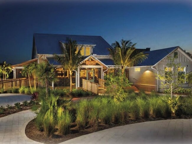 Building Photo - 8813 Yucatan Ct