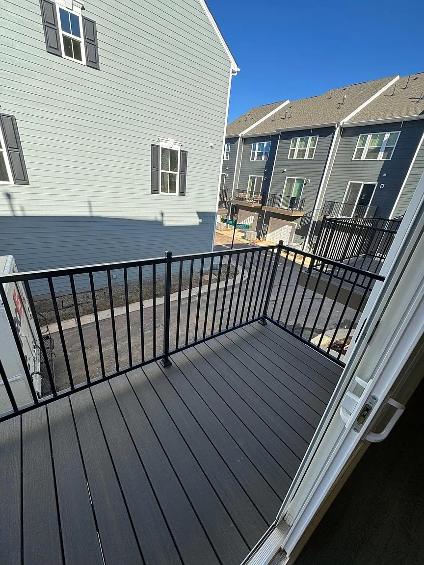 Building Photo - Room in Townhome on Cleburne Ct