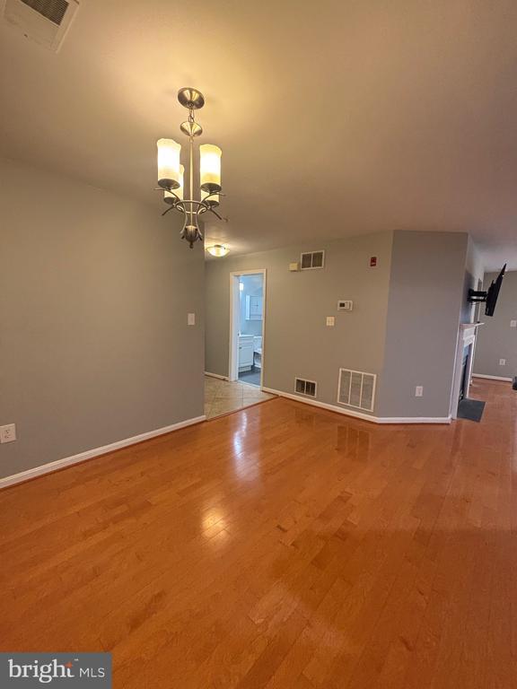 Building Photo - 13107 Millhaven Pl