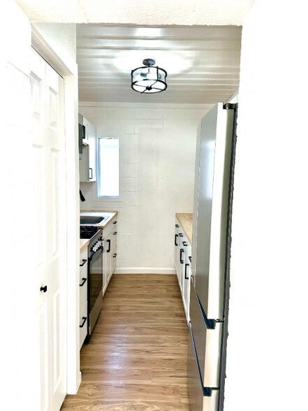 Building Photo - 1117 Indiana Ave