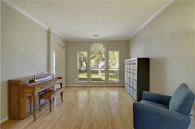 Building Photo - 8101 Longdraw Dr