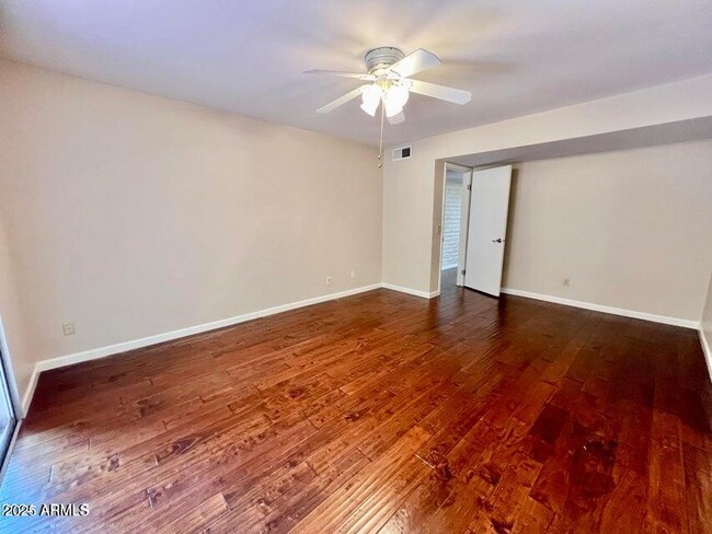 Building Photo - 5433 N 79th Pl