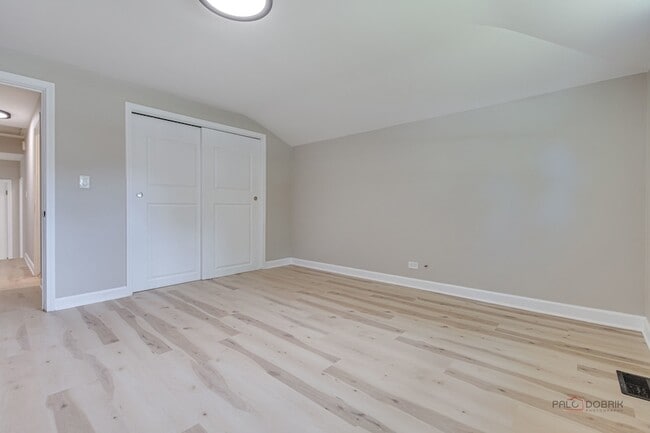 Building Photo - 4021 W Estes Ave