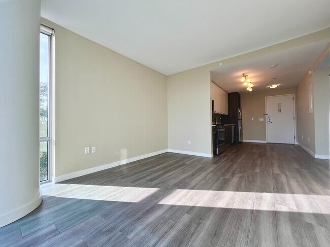 Building Photo - 1524 Sheepshead Bay Rd