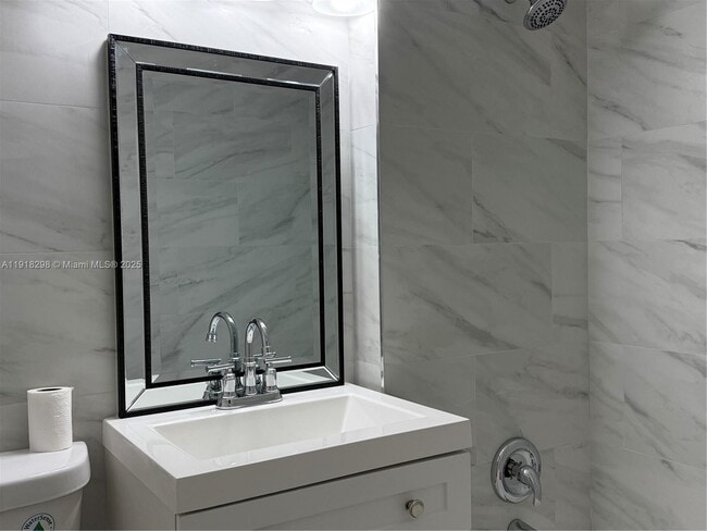 Building Photo - 6420 SW 18th Terrace