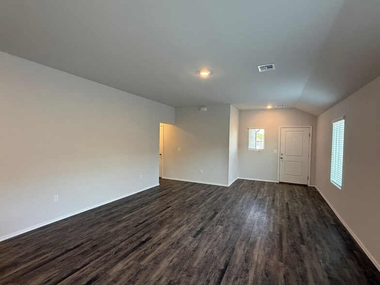 Building Photo - 9516 Gray Wolf Ln