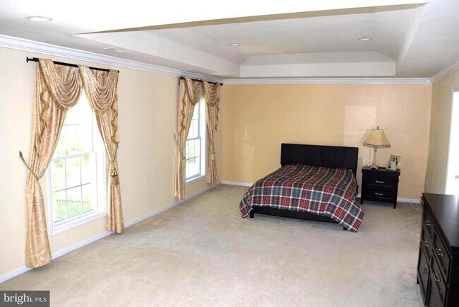 Building Photo - 6808 Old Chesterbrook Rd