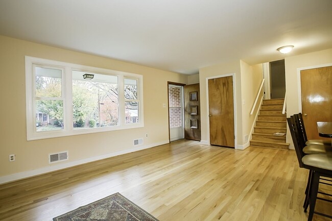 Building Photo - 110 Shasta Ct