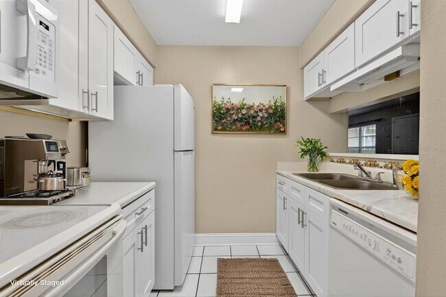 Building Photo - 14319 Hanging Moss Cir