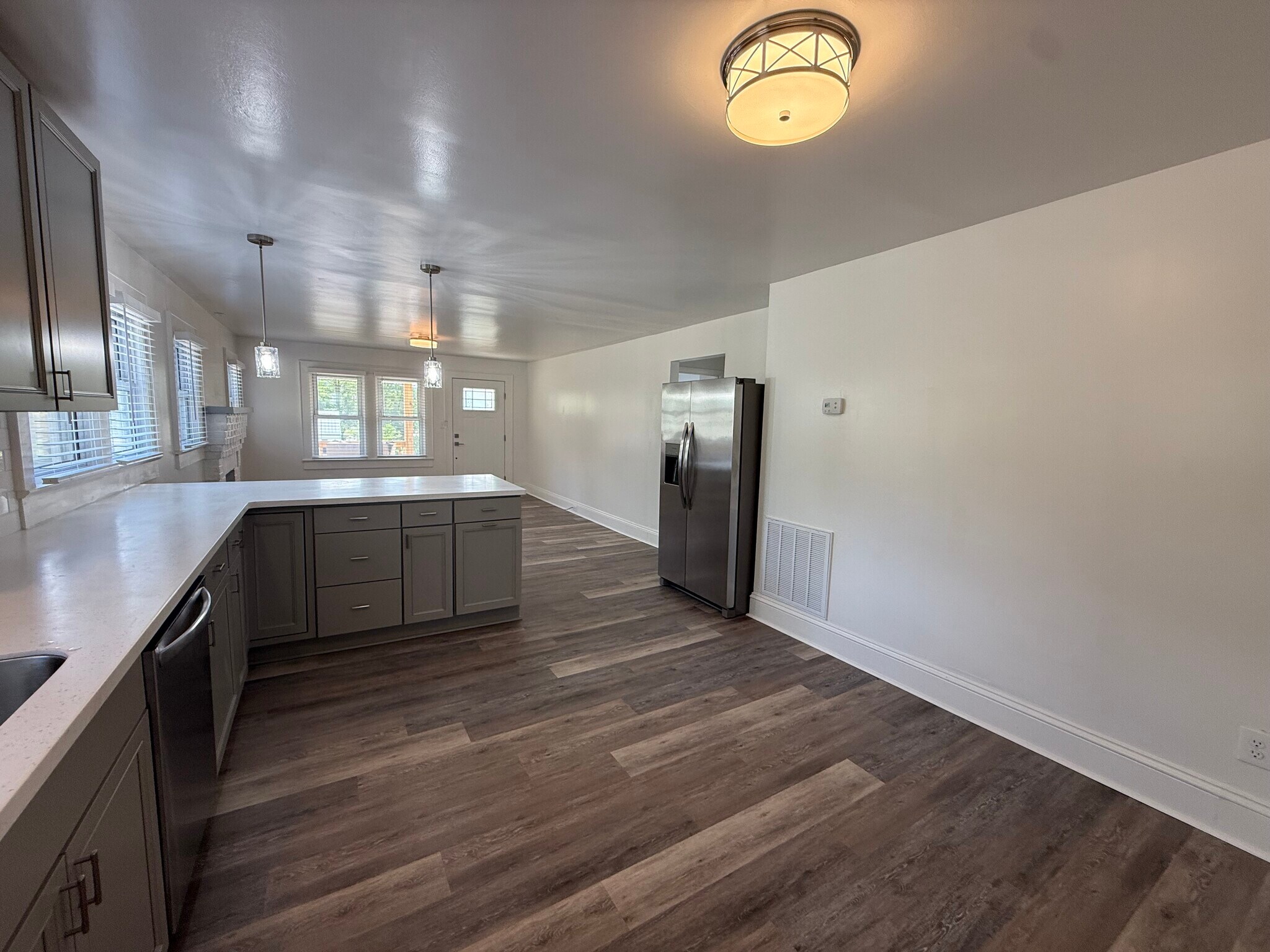 Building Photo - 712 Dixie Ave NW