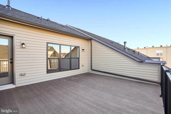 Building Photo - 22954 Sullivans Cove Sq