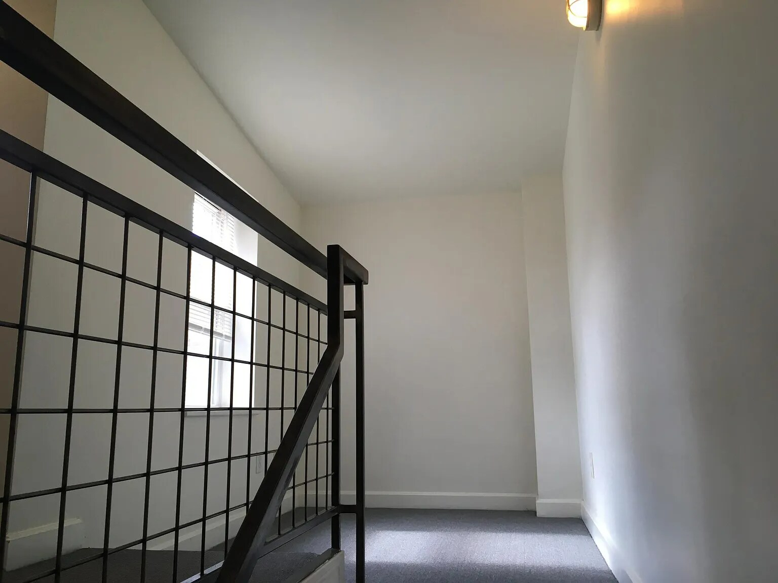 Building Photo - 702 N 2nd St