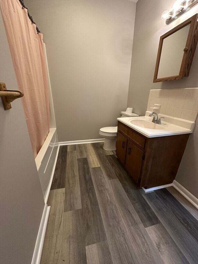 Building Photo - 363 Locust St