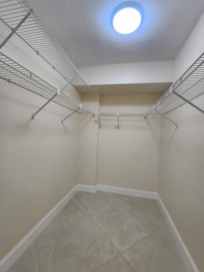 Building Photo - 3178 Via Poinciana