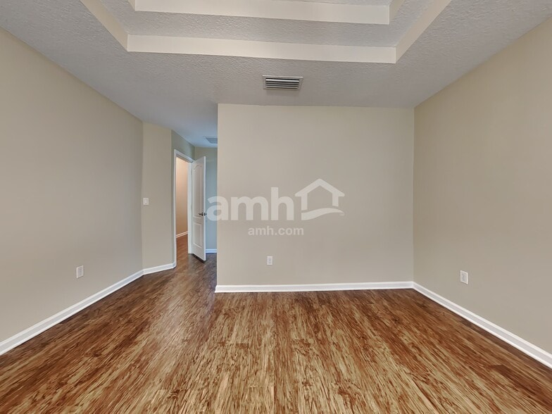 Building Photo - 86021 Aladdins Way