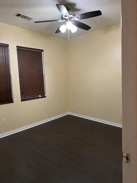 Building Photo - 5117 Gold Creek Way