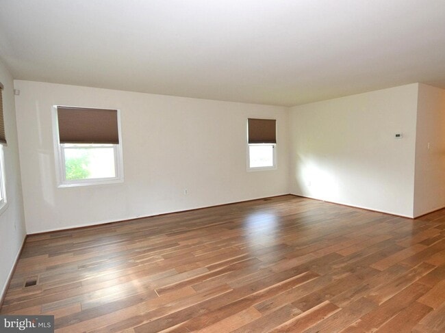 Building Photo - 3717 Irongate Ln