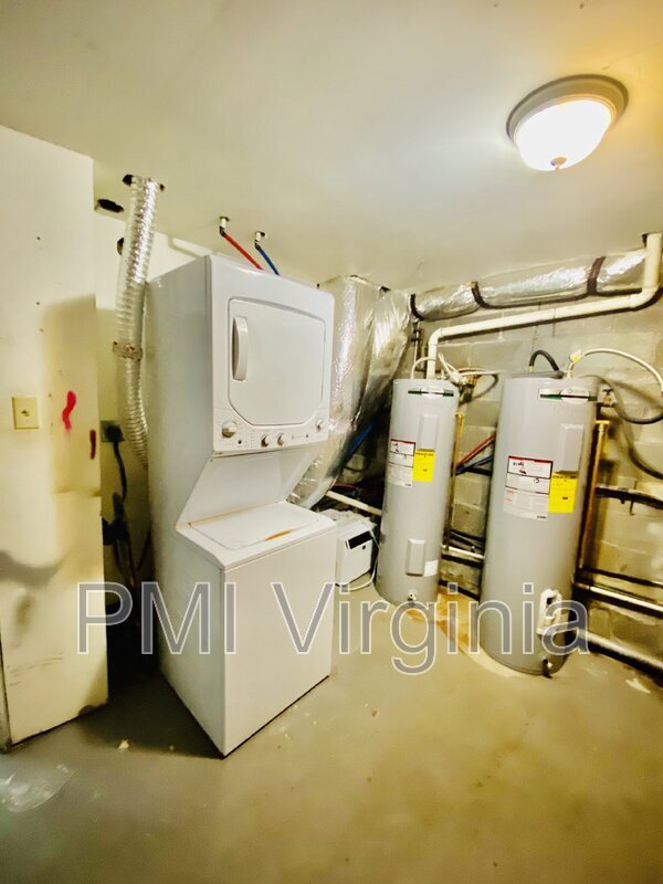 Building Photo - 1482 Old Virginia Beach Rd