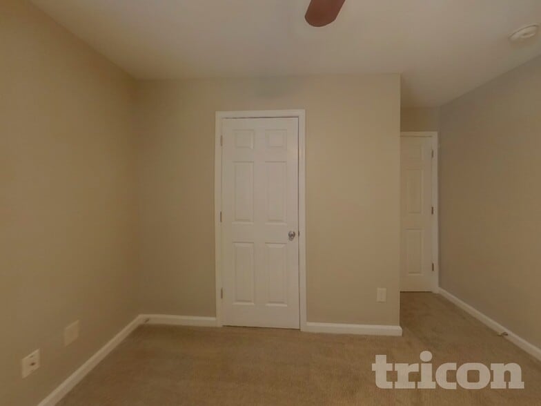 Building Photo - 5950 el Segundo Way