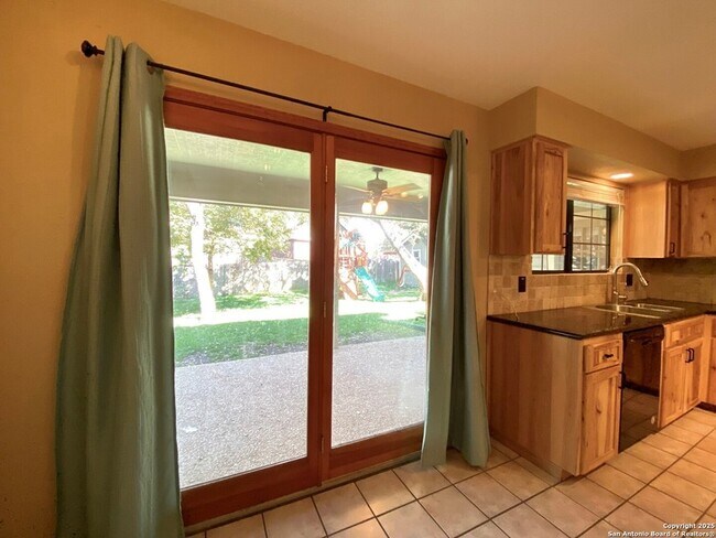 Building Photo - 8911 Shady Leaf