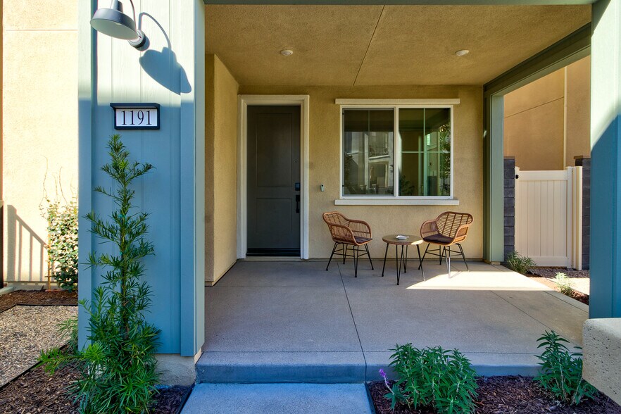 Building Photo - 1191 Grassland Rd